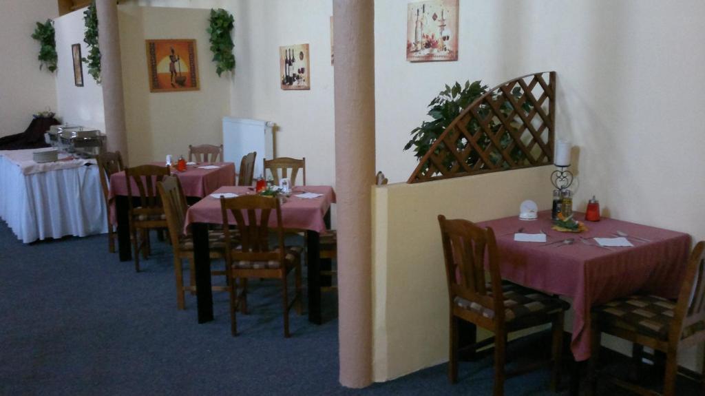 Hotel Bax Znojmo Esterno foto