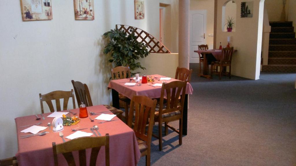 Hotel Bax Znojmo Esterno foto